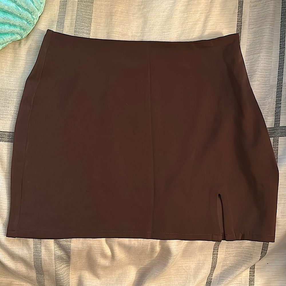 Brown silky skirt 🤎